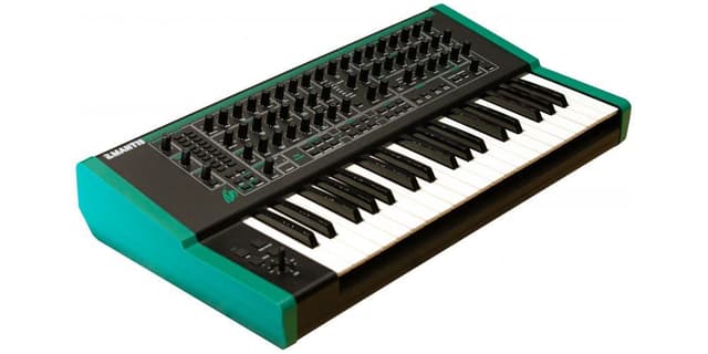 MANTIS PWM SYNTHESIZERS